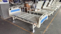 China economy hospital beds in 2 cranks